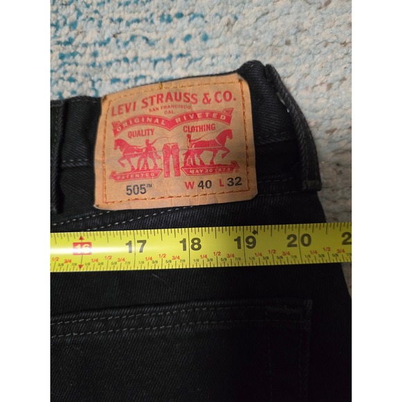 Levi's 505 Regular Fit Black Jeans Men's W40 L30 Classic Casual Denim Pants (C) - Picture 3 of 5